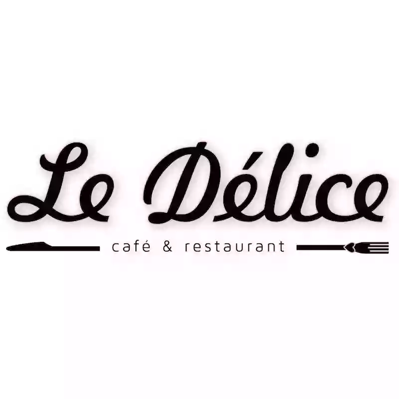 Le Delice in the park