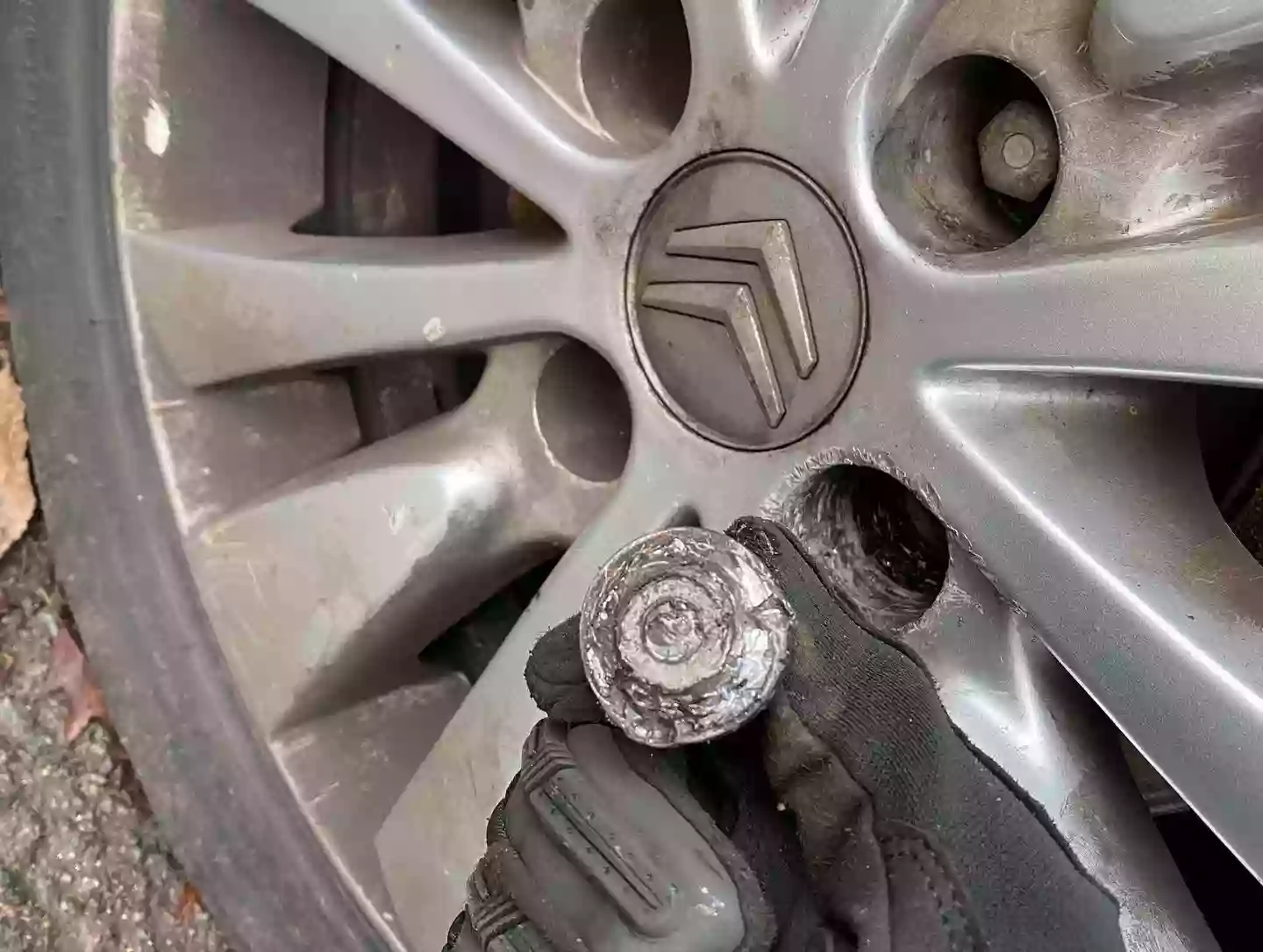 Locking Wheel Nut Removal