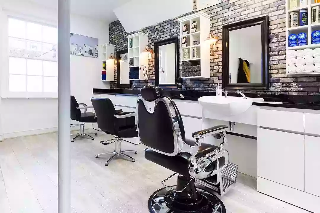 Euston Barber Cutting Bar