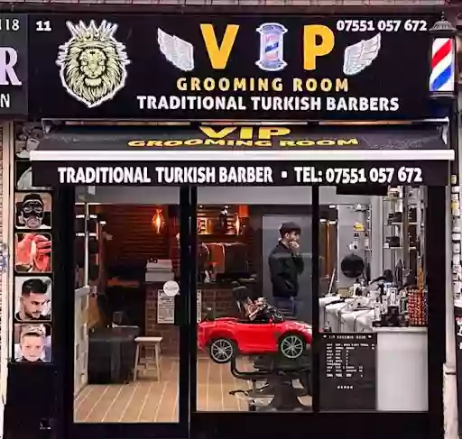 VIP GROOMING ROOM