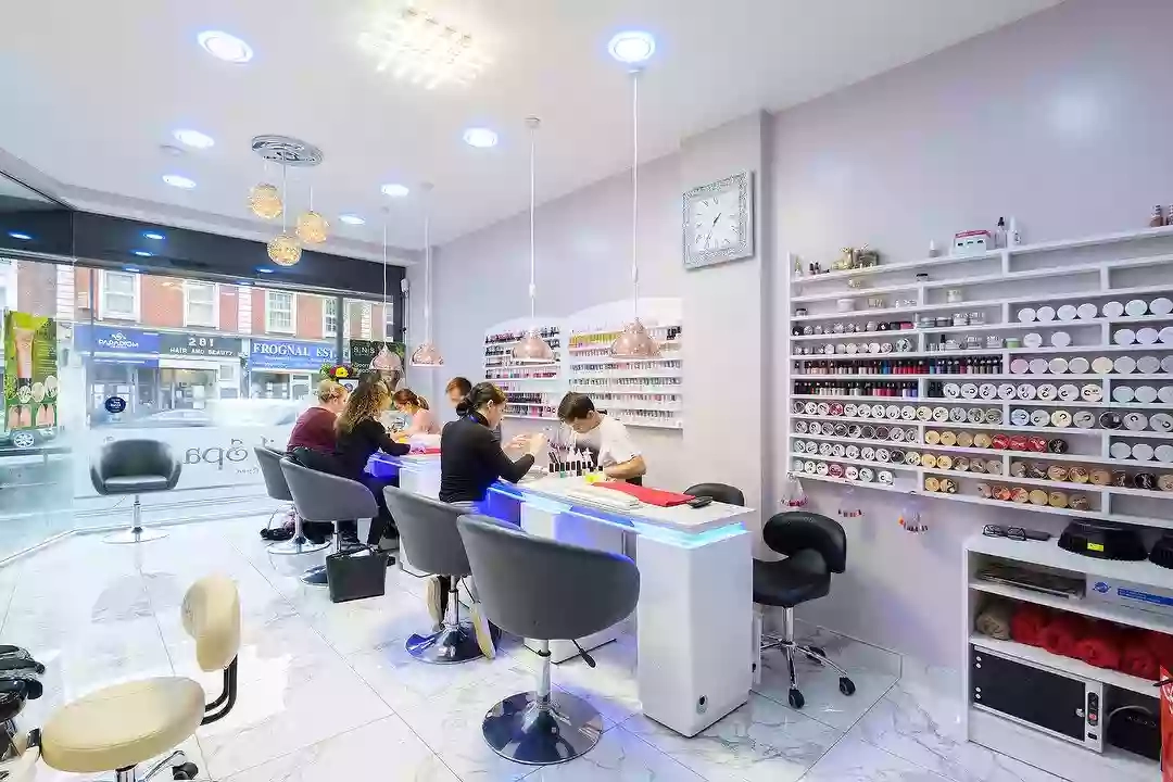 J Nail Spa