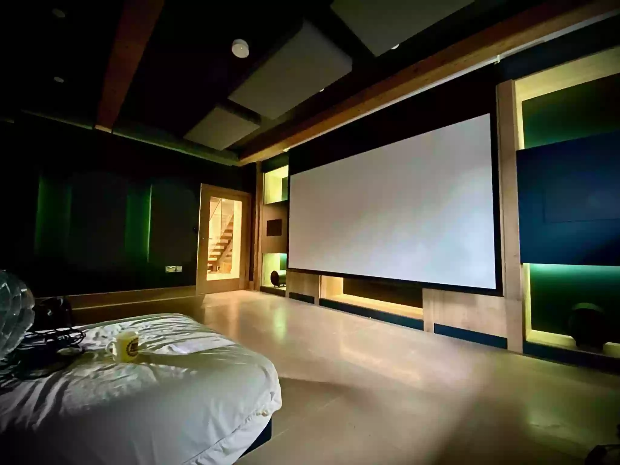 AudioVogue - Harrogate Home Cinema (AVL Technologies ltd)