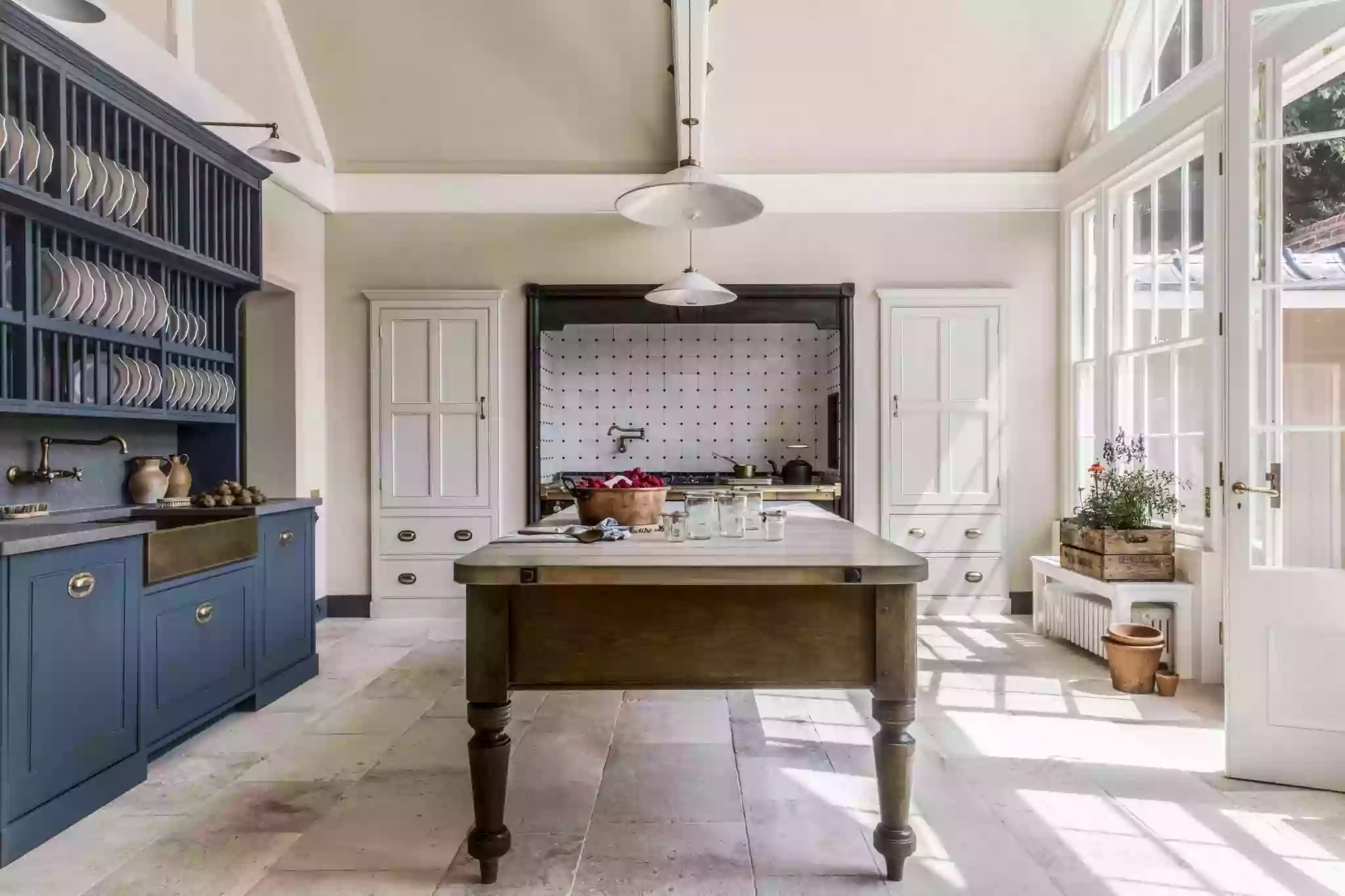 Artichoke Ltd - Luxury Interior Joinery & Bespoke Kitchens