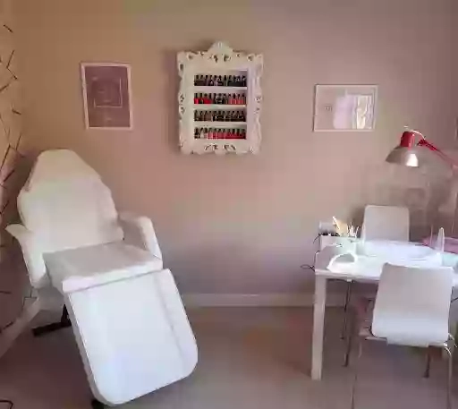 The Beauty Room @122