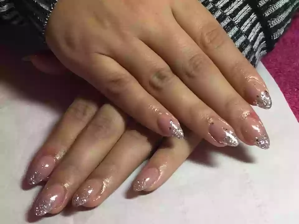 Creative Nails By Dawn