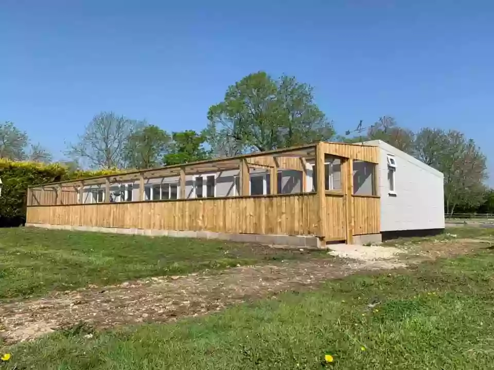 The Oaks Nurseries Kennels and Cattery