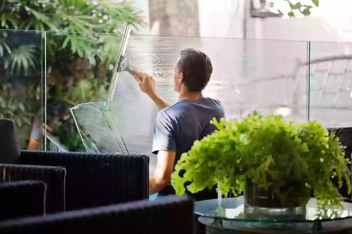 A Local Window Cleaner