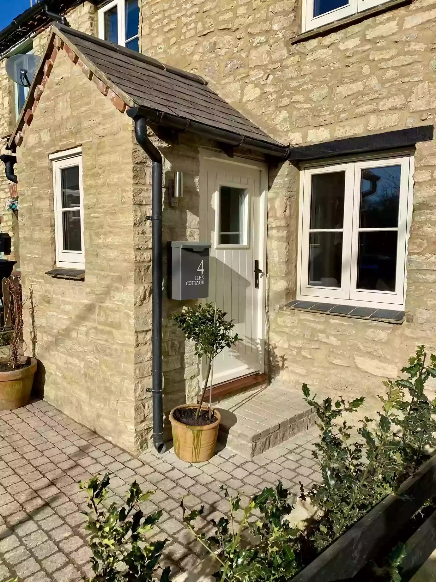 Ilex Cottage Thornborough