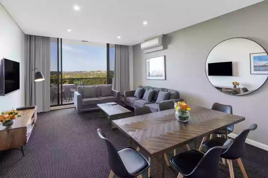 Meriton Suites Waterloo