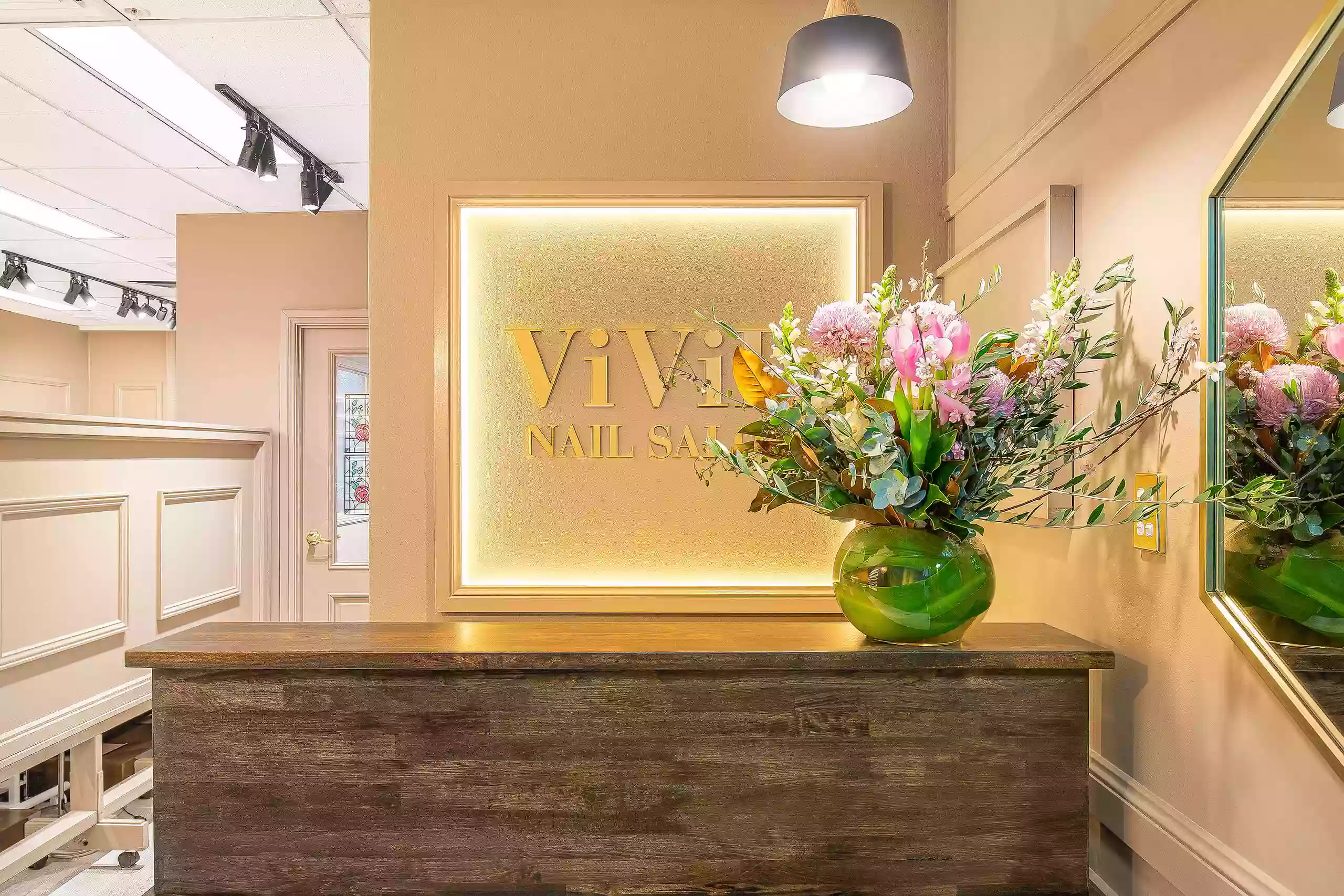 Vivid Nail Salon