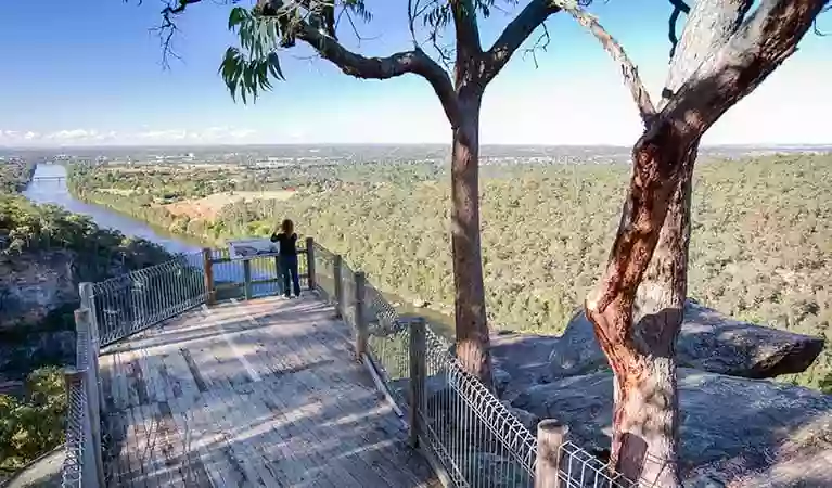 Portal lookout