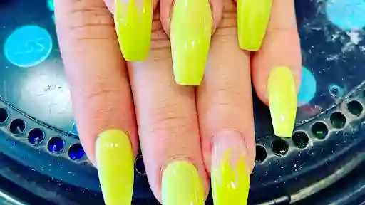 Oscar Nails & Beauty