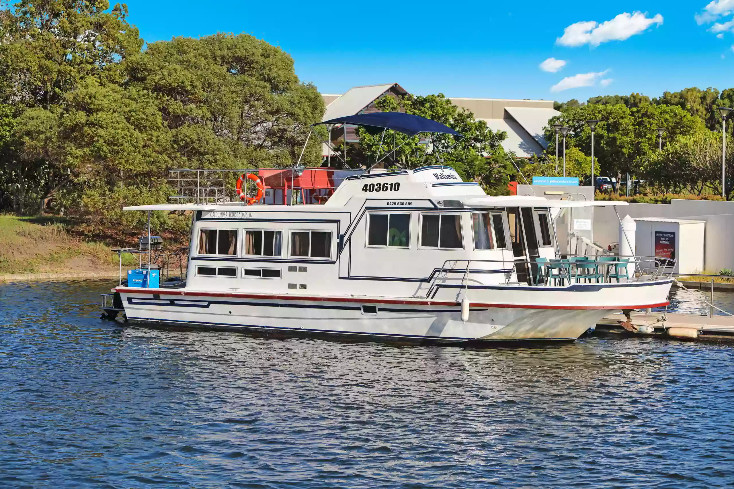 Caloundra Houseboats