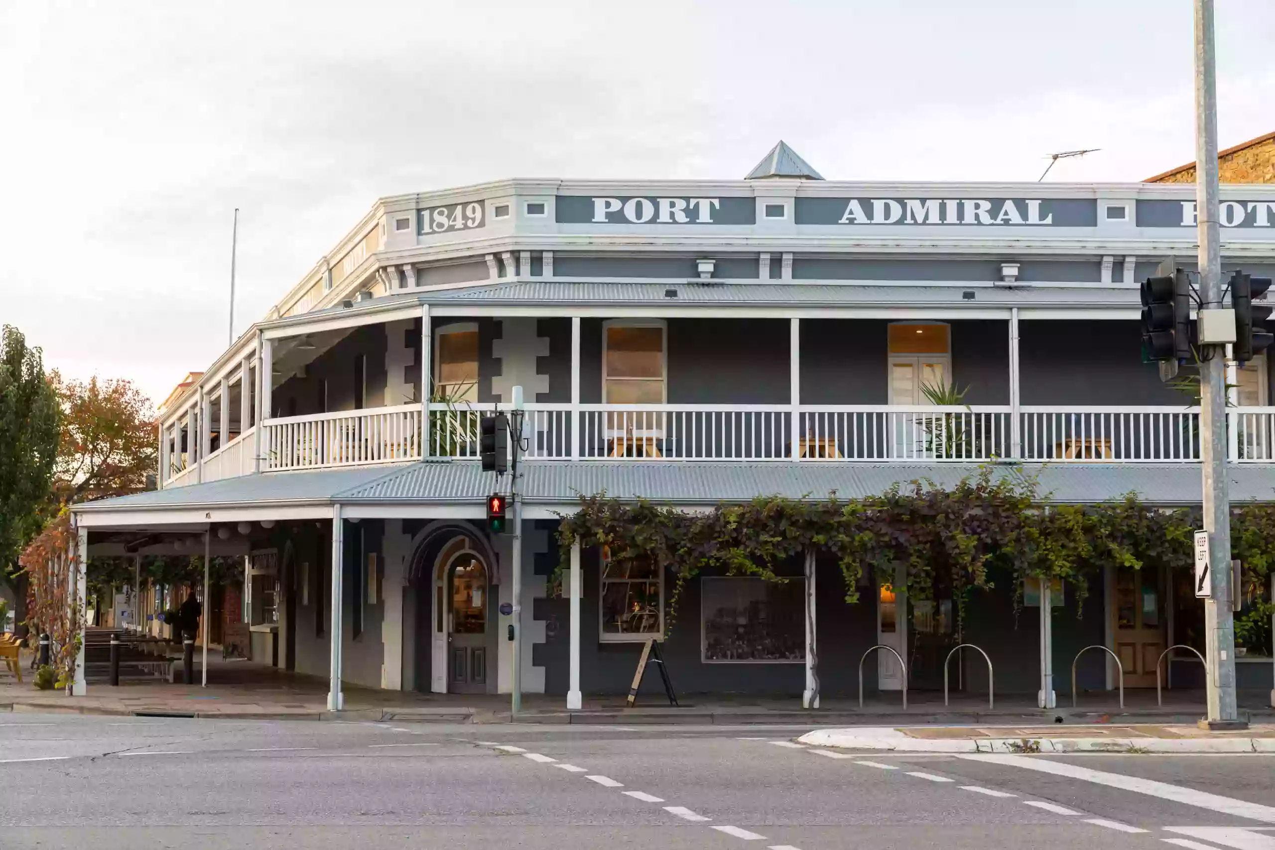 Port Admiral Hotel