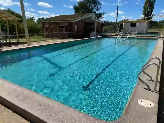 Gunning Swimming Pool