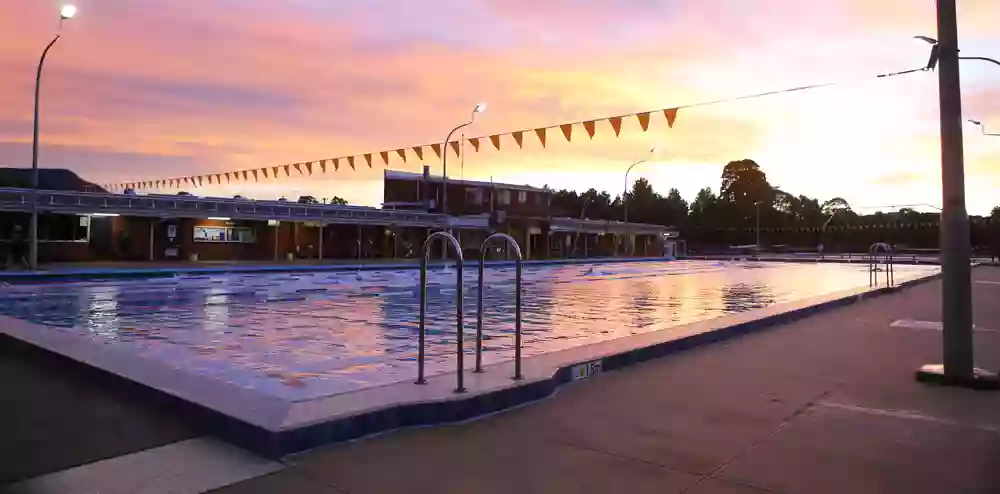 Dapto Public Pool