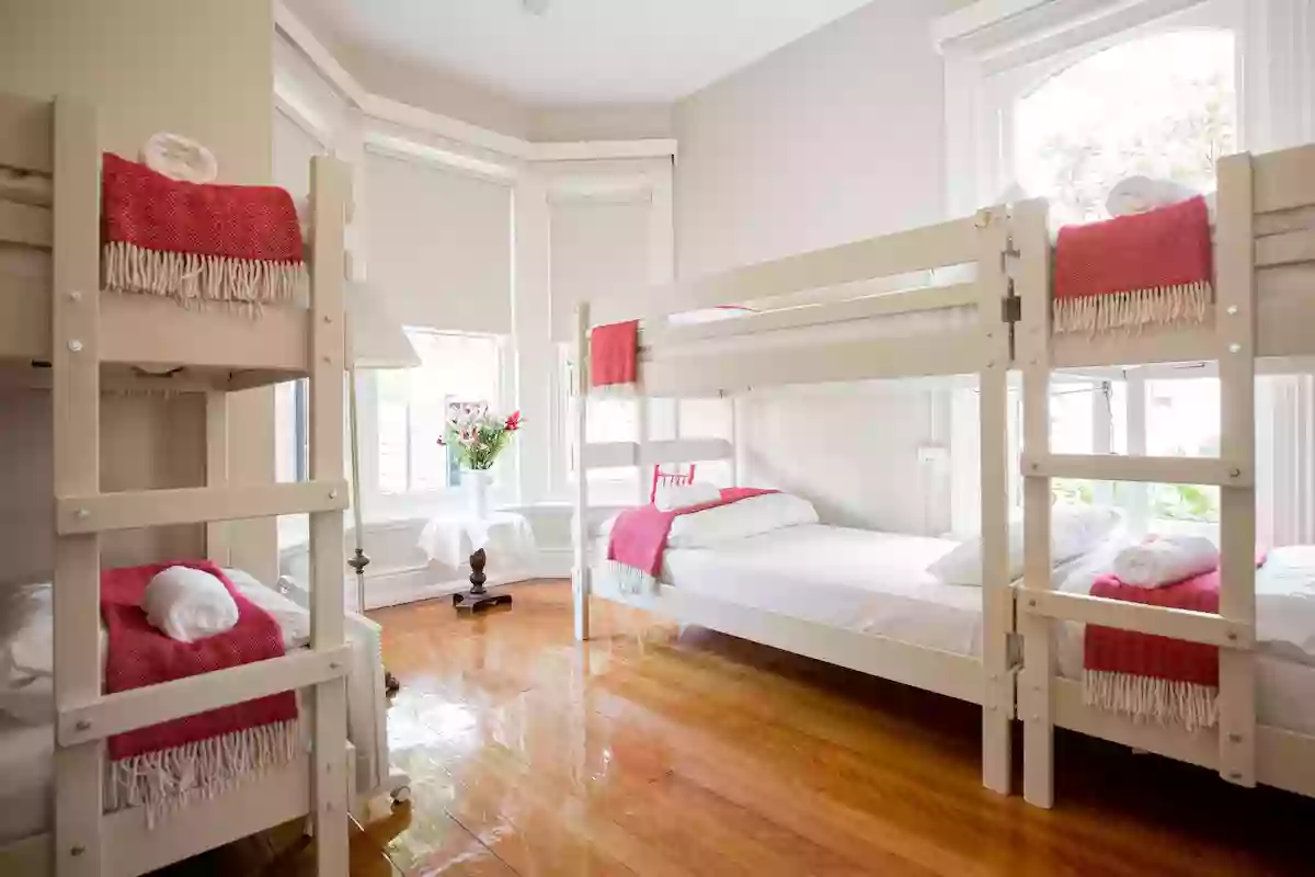 MONTACUTE BOUTIQUE BUNKHOUSE