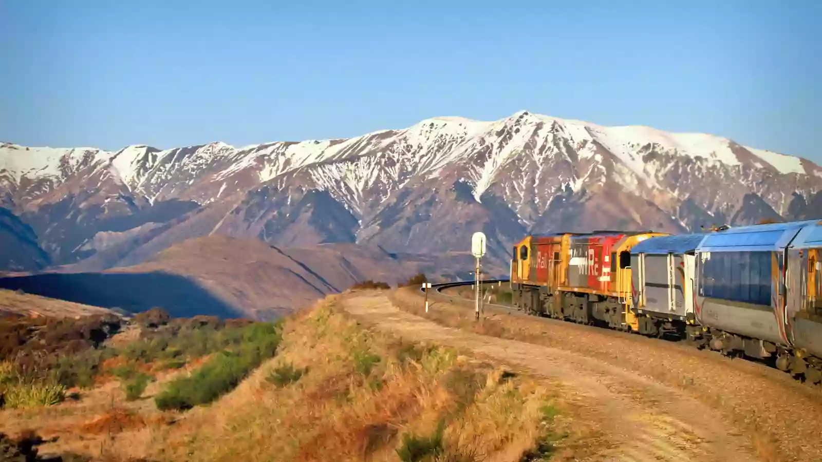 TranzAlpine: Scenic Train Christchurch - Greymouth