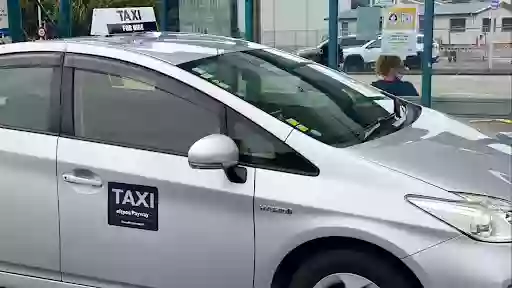 Taxi ARORA TAXI HAMILTON