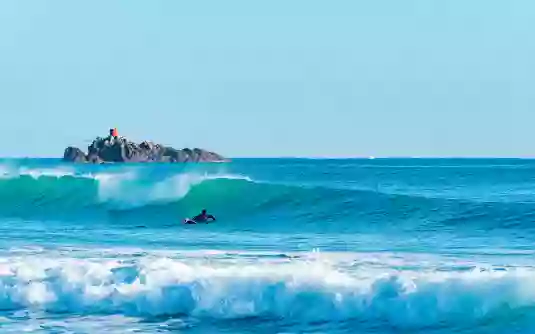 Hibiscus Surf School - Main Beach