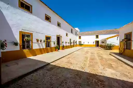 Apartamentos Rurales en Carmona HACIENDA SAN JOSÉ