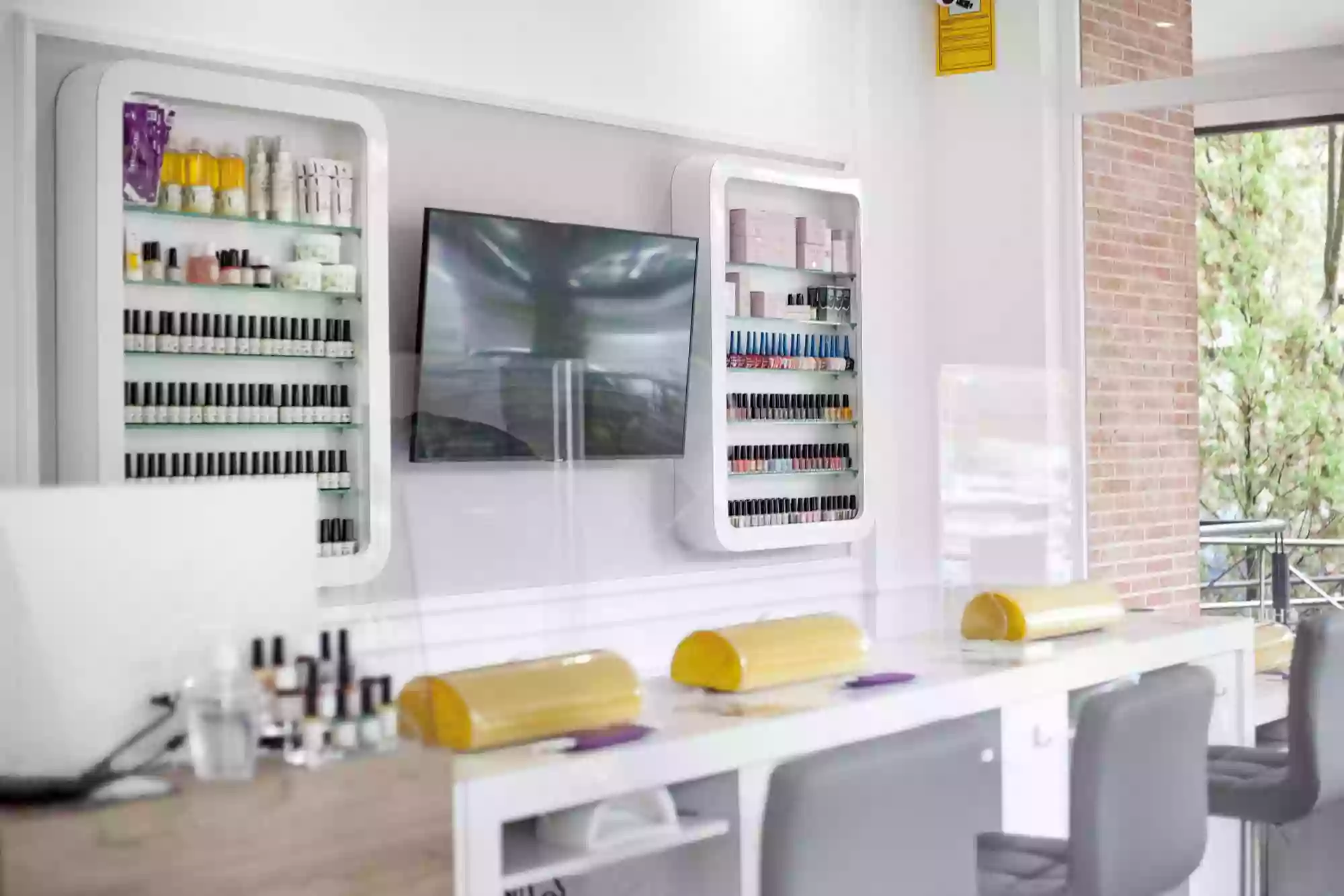 D-Uñas Nails & Beauty | Alameda