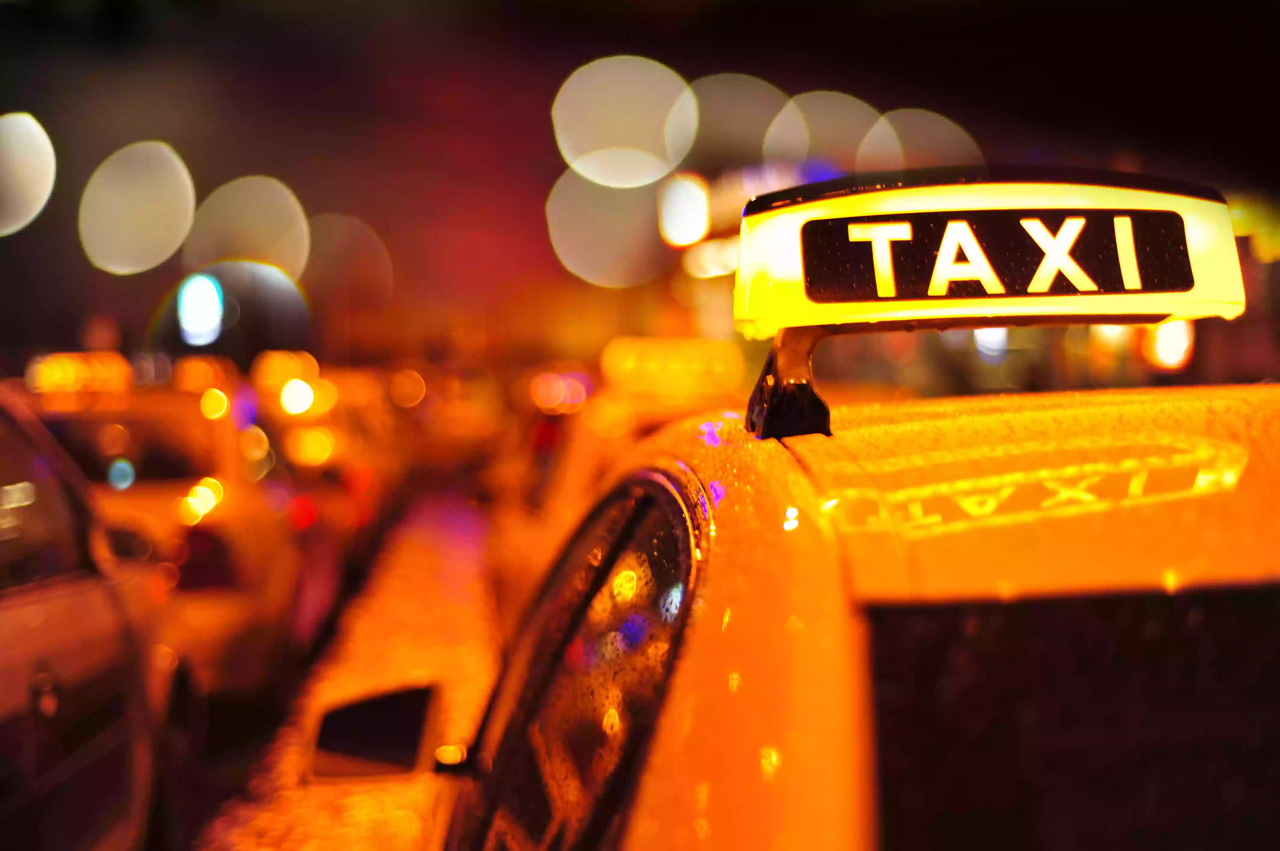 Taxi Sonia Almuñecar & Malaga Airport Transfers