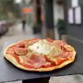 Pizzeria D'ARTE 24 horas Manifestación