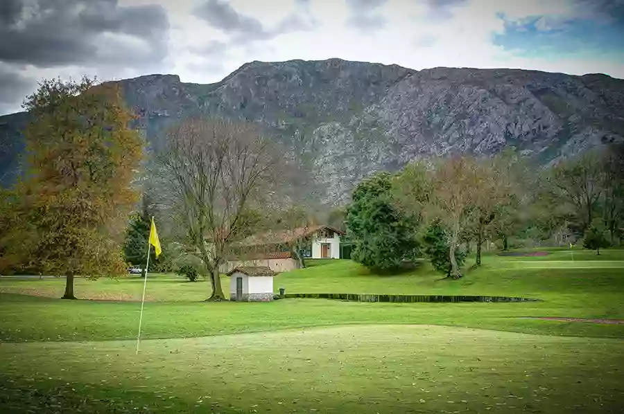 Hotel Aldama Golf y Restaurante Entrecaleyas