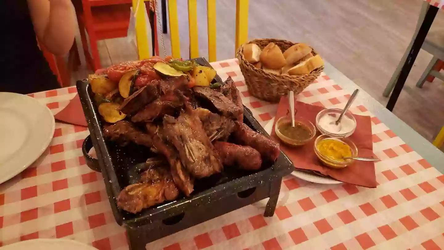 Tango Parrilla & Vinos