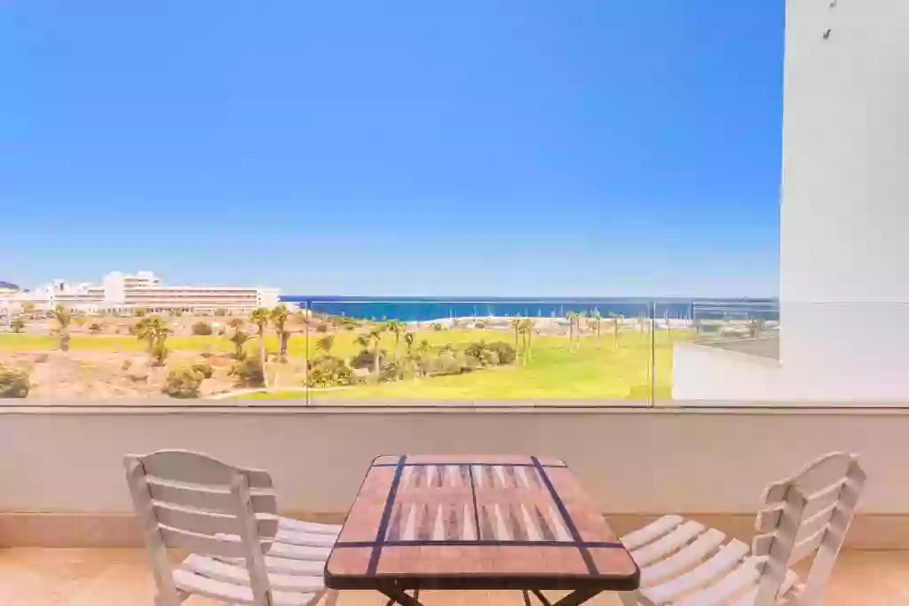 Amarilla golf villas