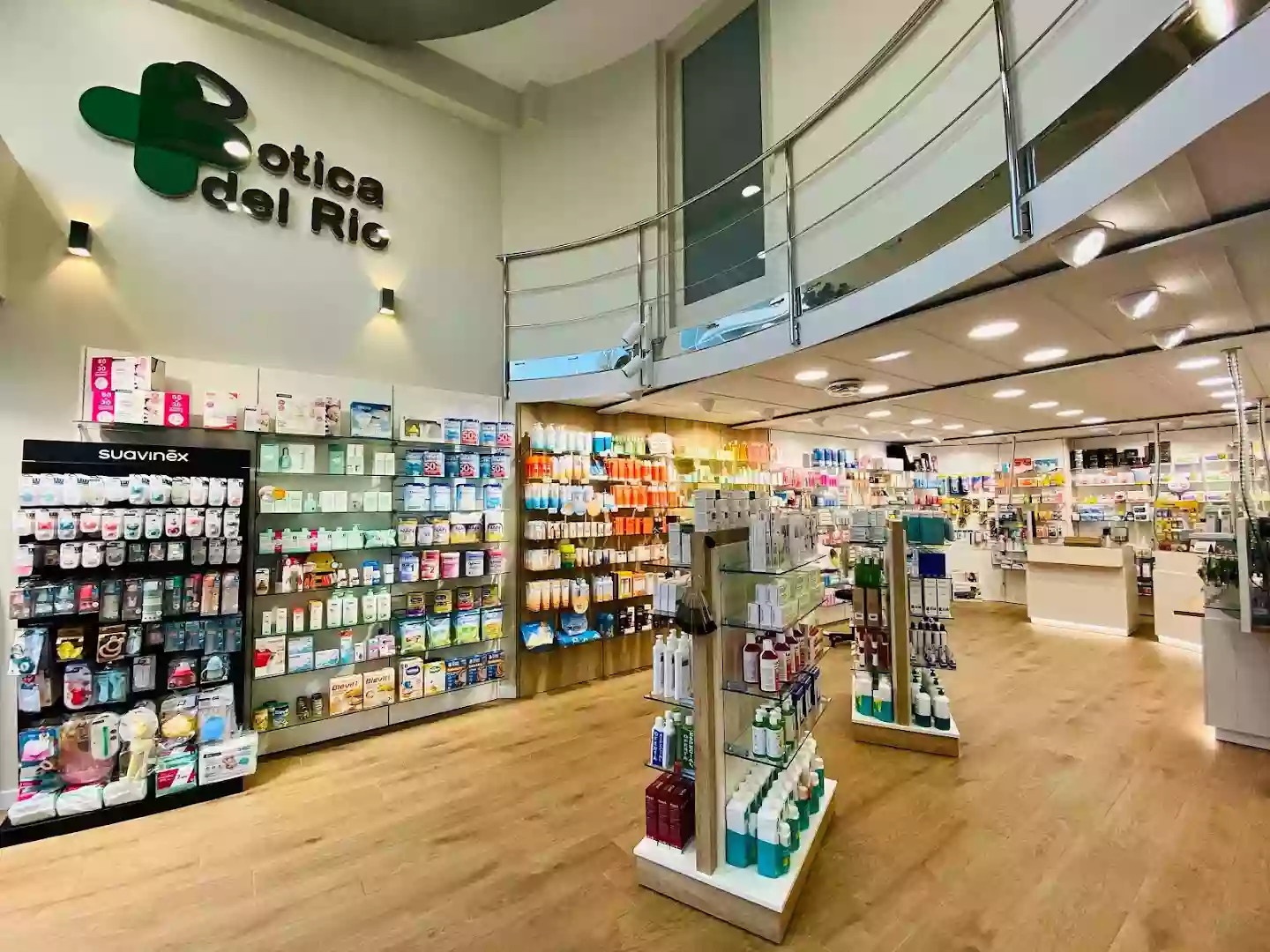 Farmacia Botica del Rio (Lcda. Laura Diego del Río)