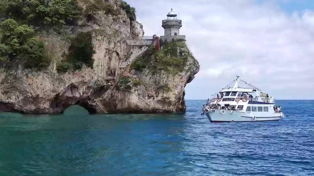 Excursiones Marítimas SANTOÑA-LAREDO-FARO CABALLO