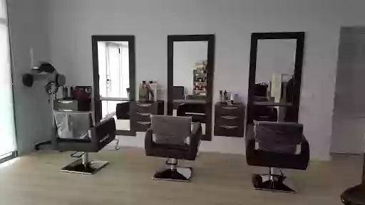 Peluqueria y Estetica Casco Antiguo