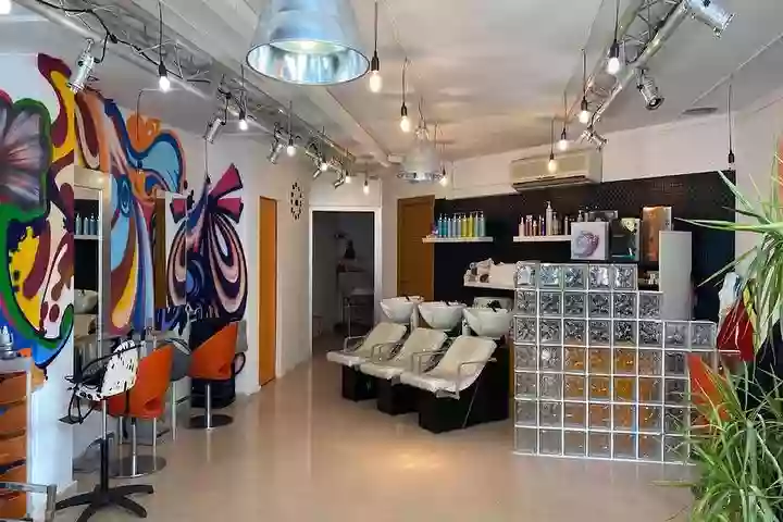 Glamour Barcelona Peluquería y Estética