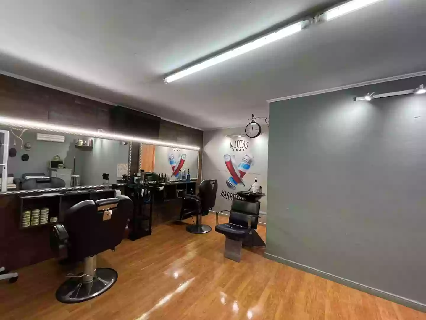 4JOTAS BARBERSHOP