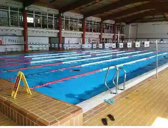 Piscina cubierta Complex Esportiu Camp d'esports