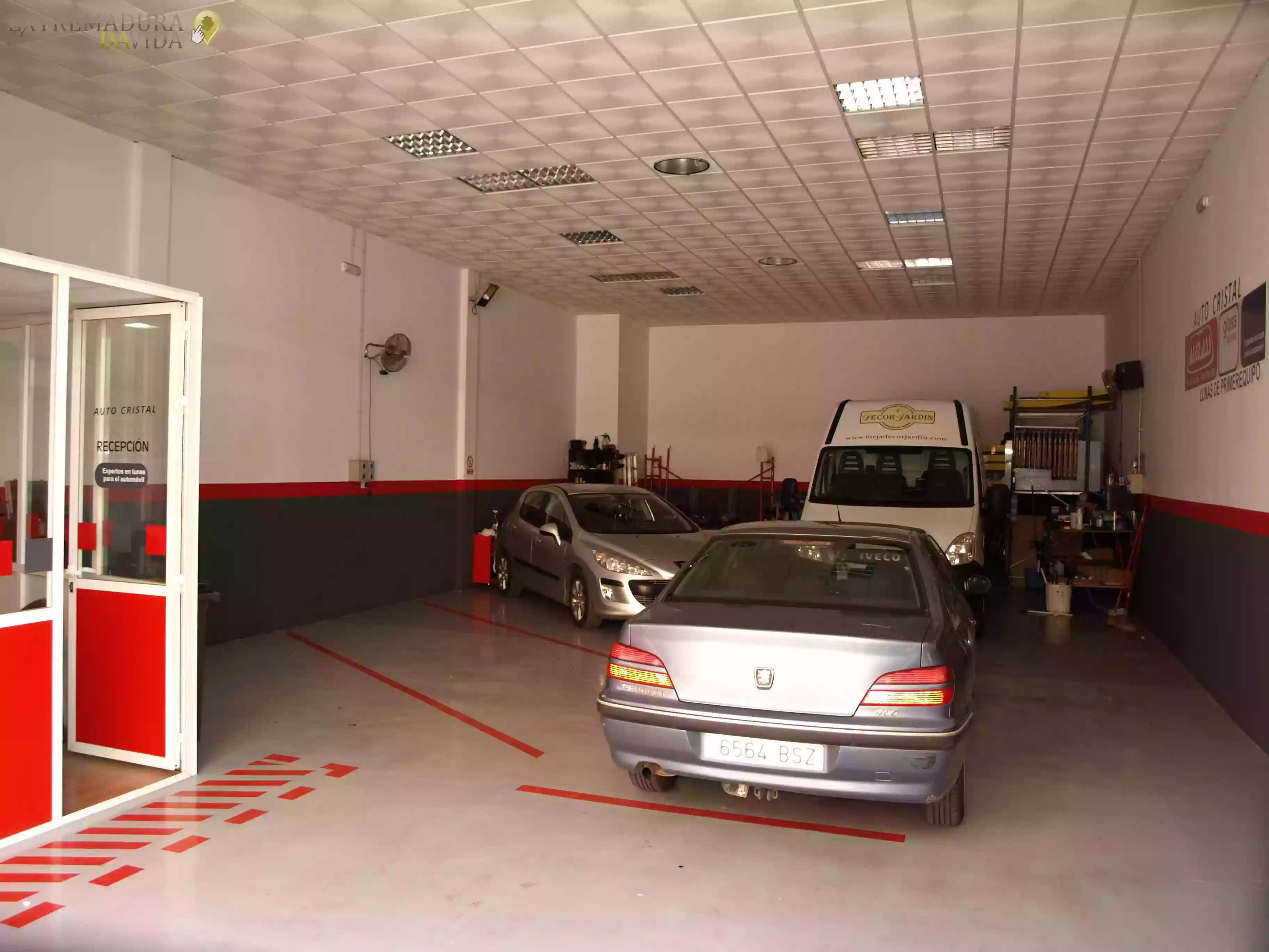 GLASS TALLERES CRISTALERIA DEL AUTOMOVIL EN ALMENDRALEJO – ALGLASS