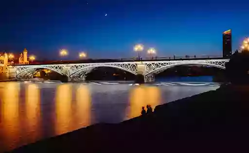 El Puente de Triana