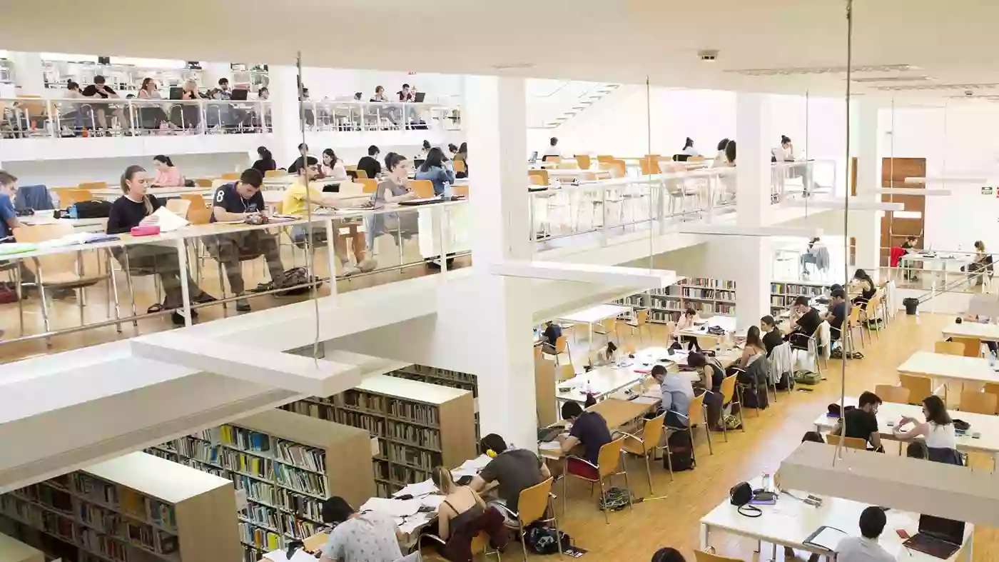 Biblioteca de Belas Artes - Universidade de Vigo