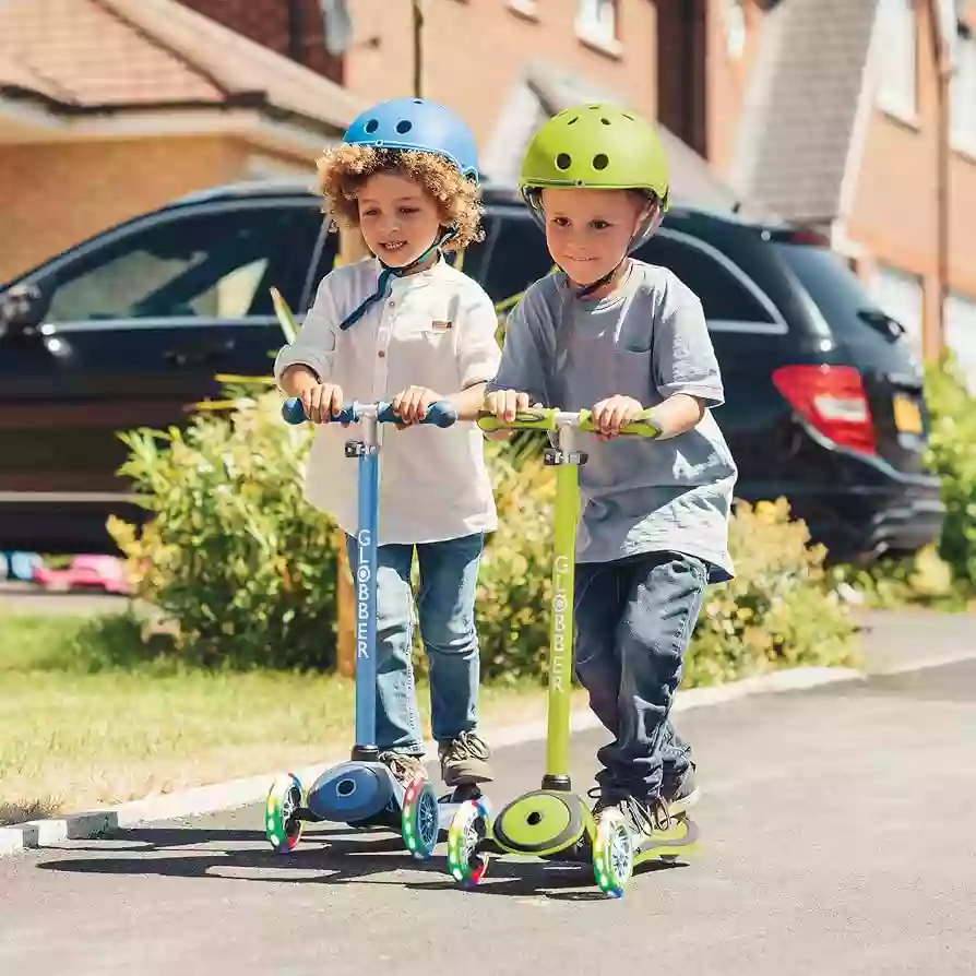 Retoños- Puericultura y moda infantil