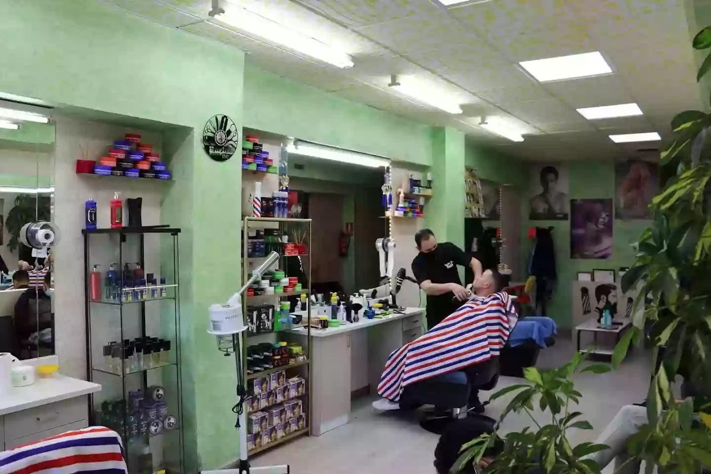 Fatah Peluquería-Barbería-Caballeros