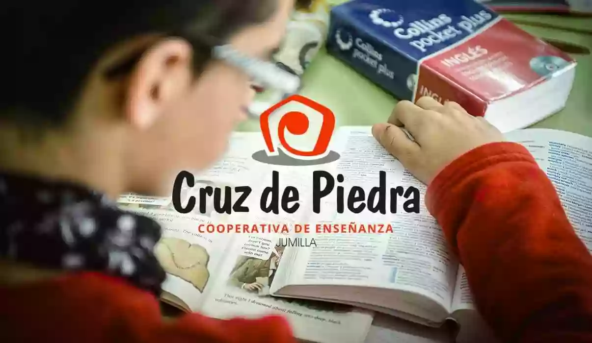 Colegio Cruz De Piedra