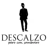 Descalzo pero con Sombrero