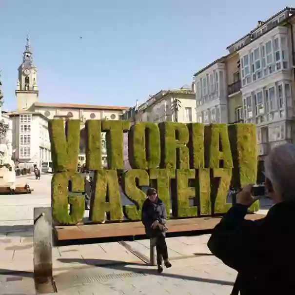 GUÍAS ARTEA, visitas guiadas / EUSKADI TOURS