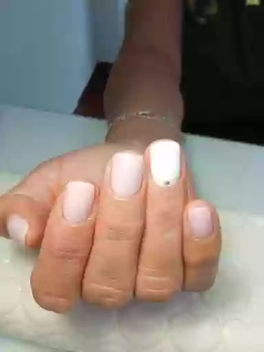 Fatu nails