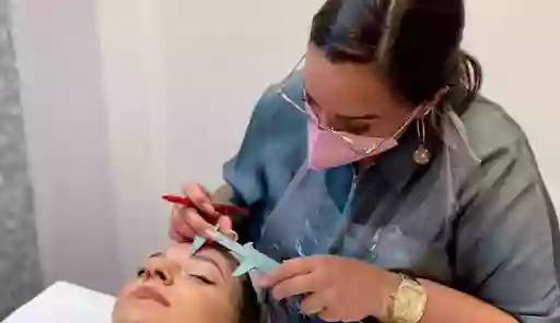 Alexandra Lasheras Microblading