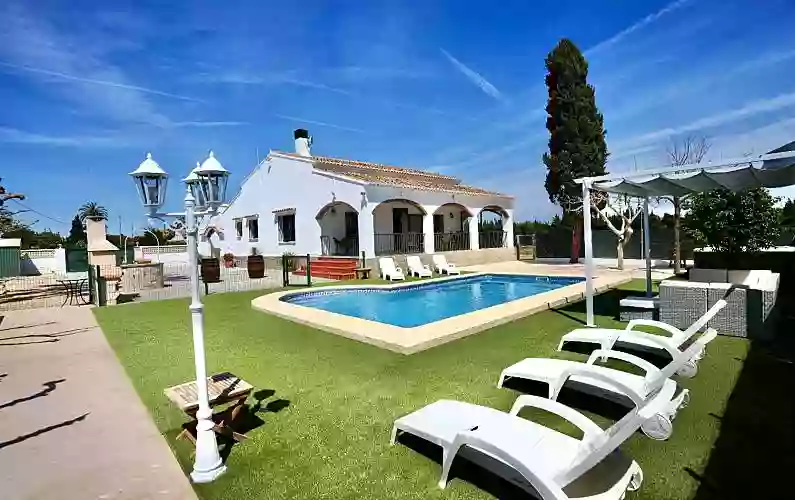 Casa Ribes de campo y playa para 12 personas (Alquiler vacacional o para todo tipo de eventos)