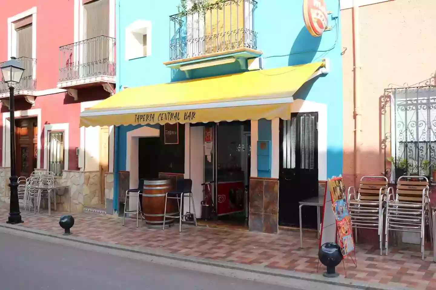 Restaurante + albergue de jalance