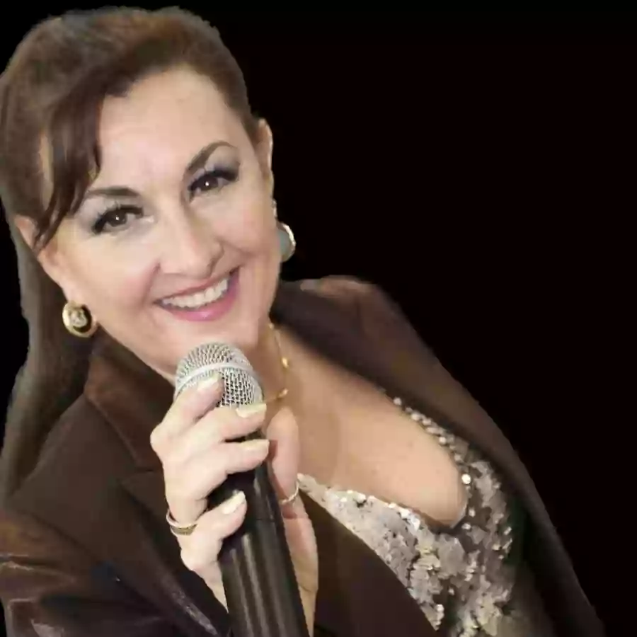 MUSICA ROSA DOMÍNGUEZ SPITERI TODAS LAS REDES